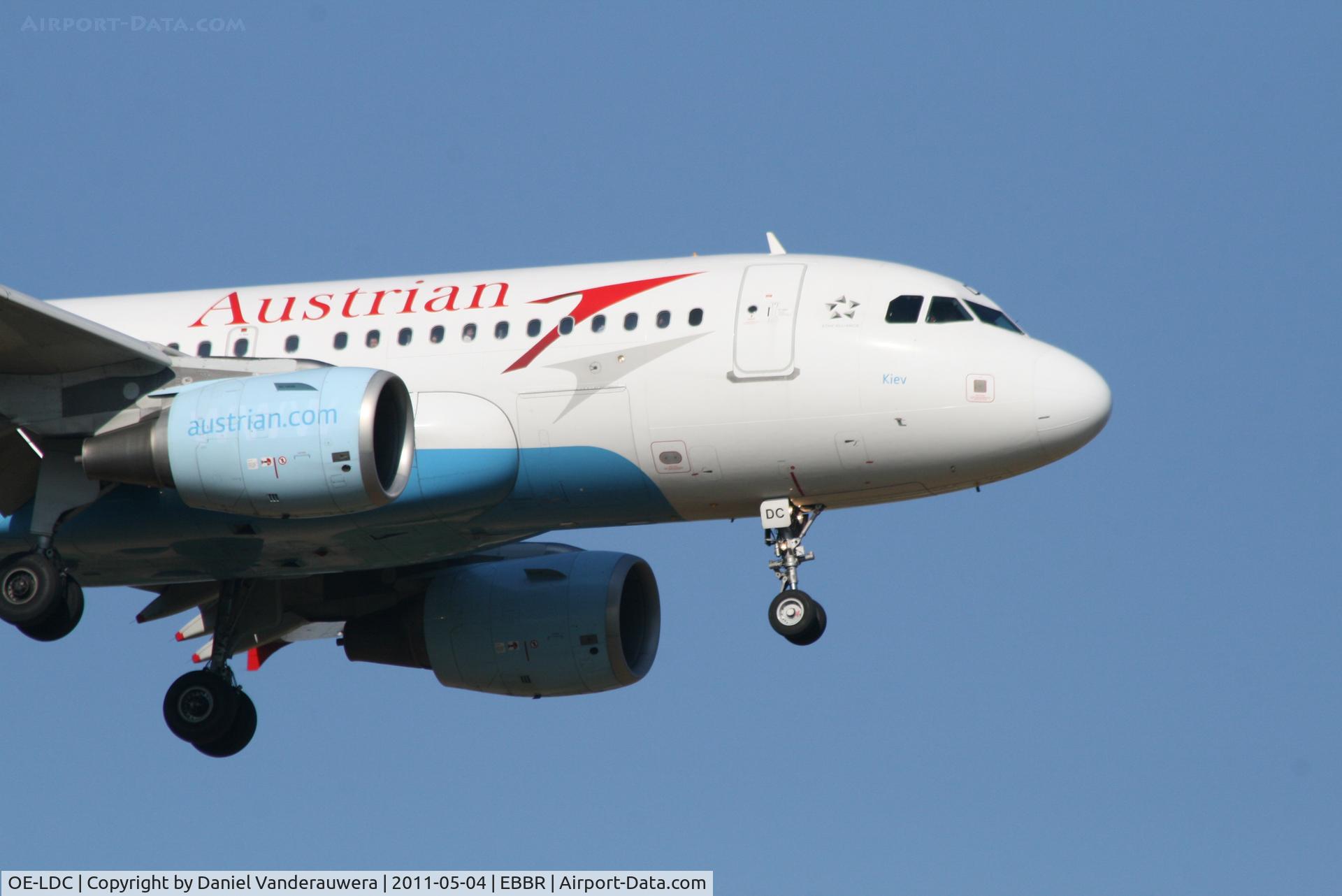 OE-LDC, 2004 Airbus A319-112 C/N 2262, Arrival of flight OS351 to RWY 02