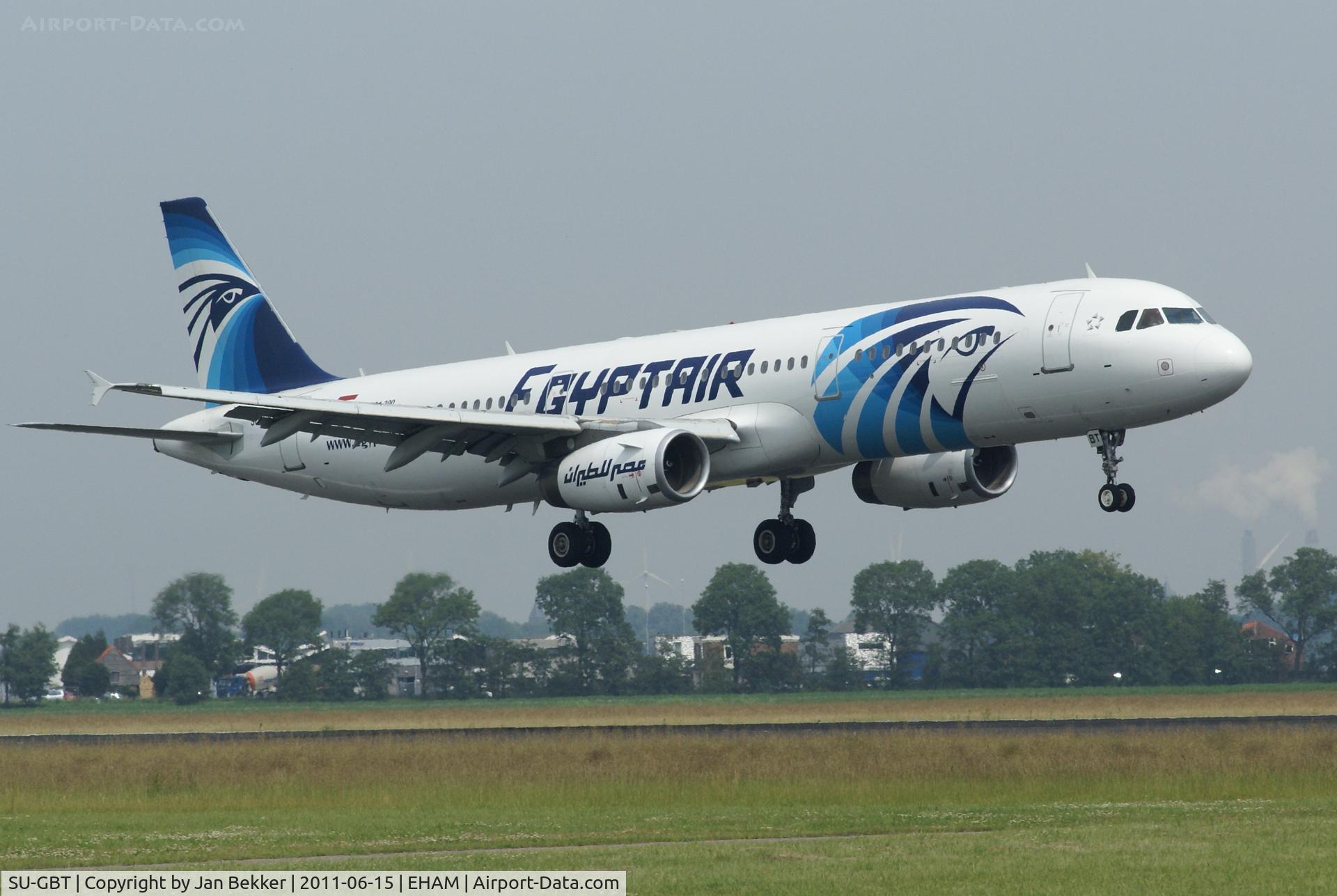 SU-GBT, 1999 Airbus A321-231 C/N 680, Just before touchdown. Polderbaan Schiphol.