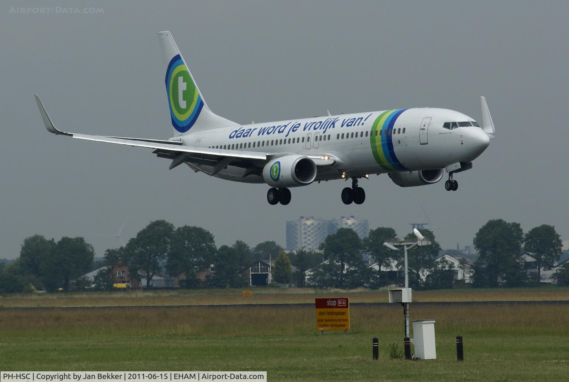 PH-HSC, 2010 Boeing 737-8K2 C/N 34173, Just before touchdown. Polderbaan Schiphol