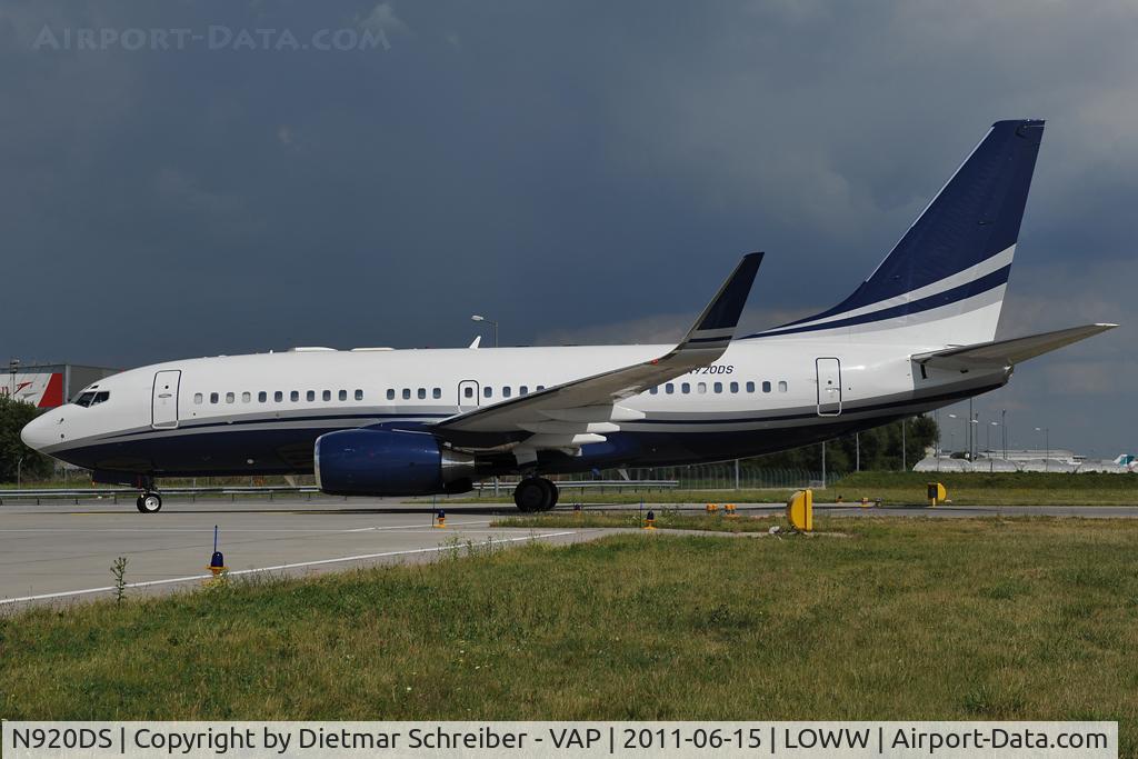 N920DS, 1999 Boeing 737-75V C/N 28579, Boeing 737-700