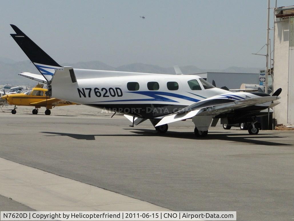 N7620D, 1971 Beech A60 Duke C/N P-162, Part of the tail assembly is missing