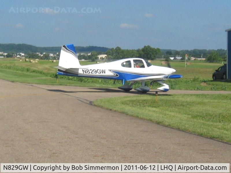 N829GW, Vans RV-10 C/N 40033, On the taxiway at Lancaster, Ohio