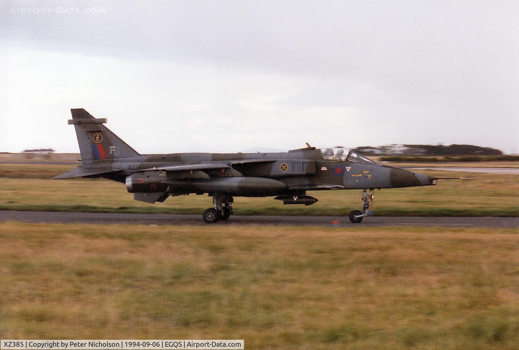 XZ385, 1977 Sepecat Jaguar GR.1A C/N S.150, Jaguar GR.1A, callsign Wildcat 1, of 16[Reserve] Squadron taxying to Runway 05 at RAF Lossiemouth in September 1994.