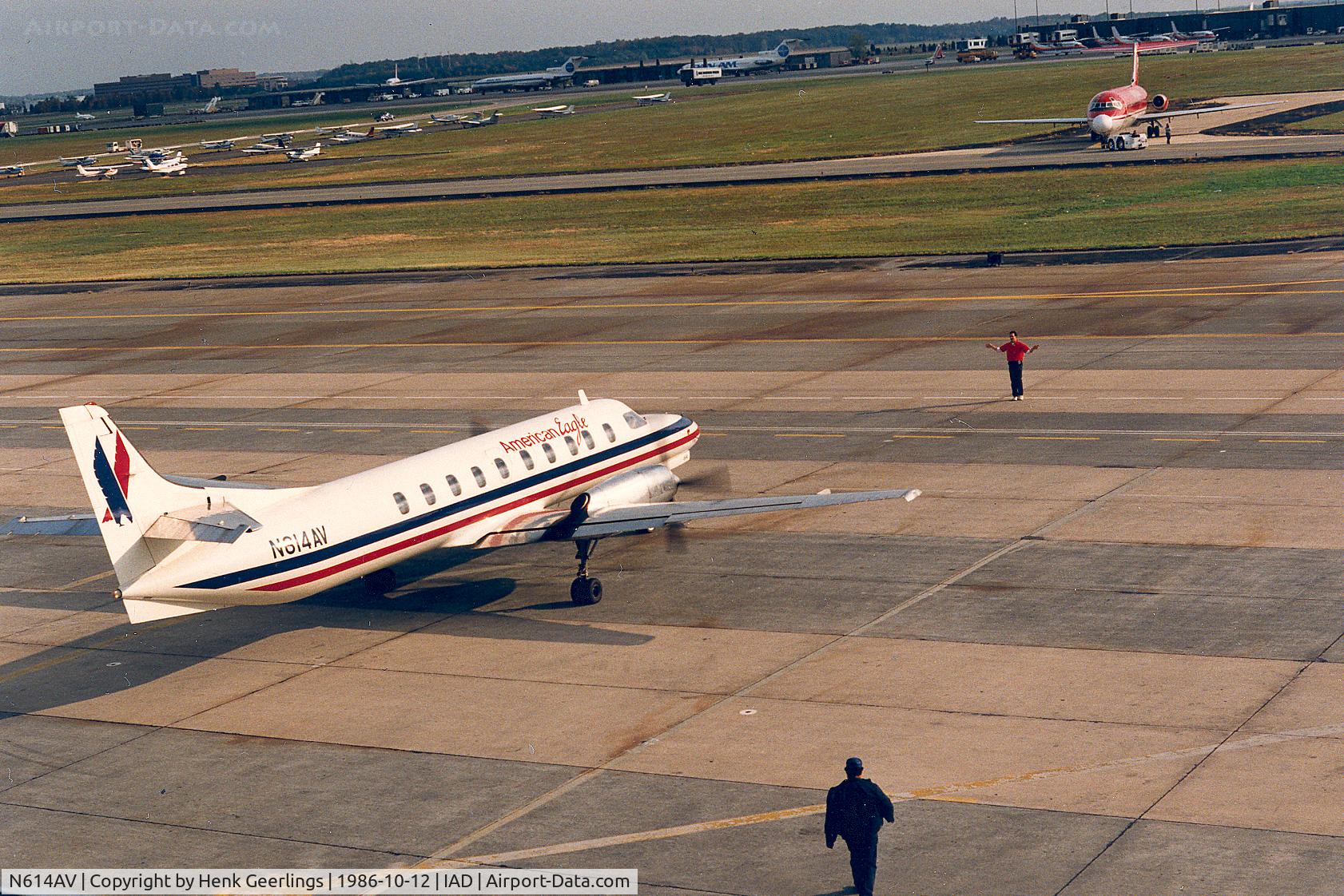 N614AV, 1985 Fairchild SA-227AC Metro III C/N AC-614, American Eagle