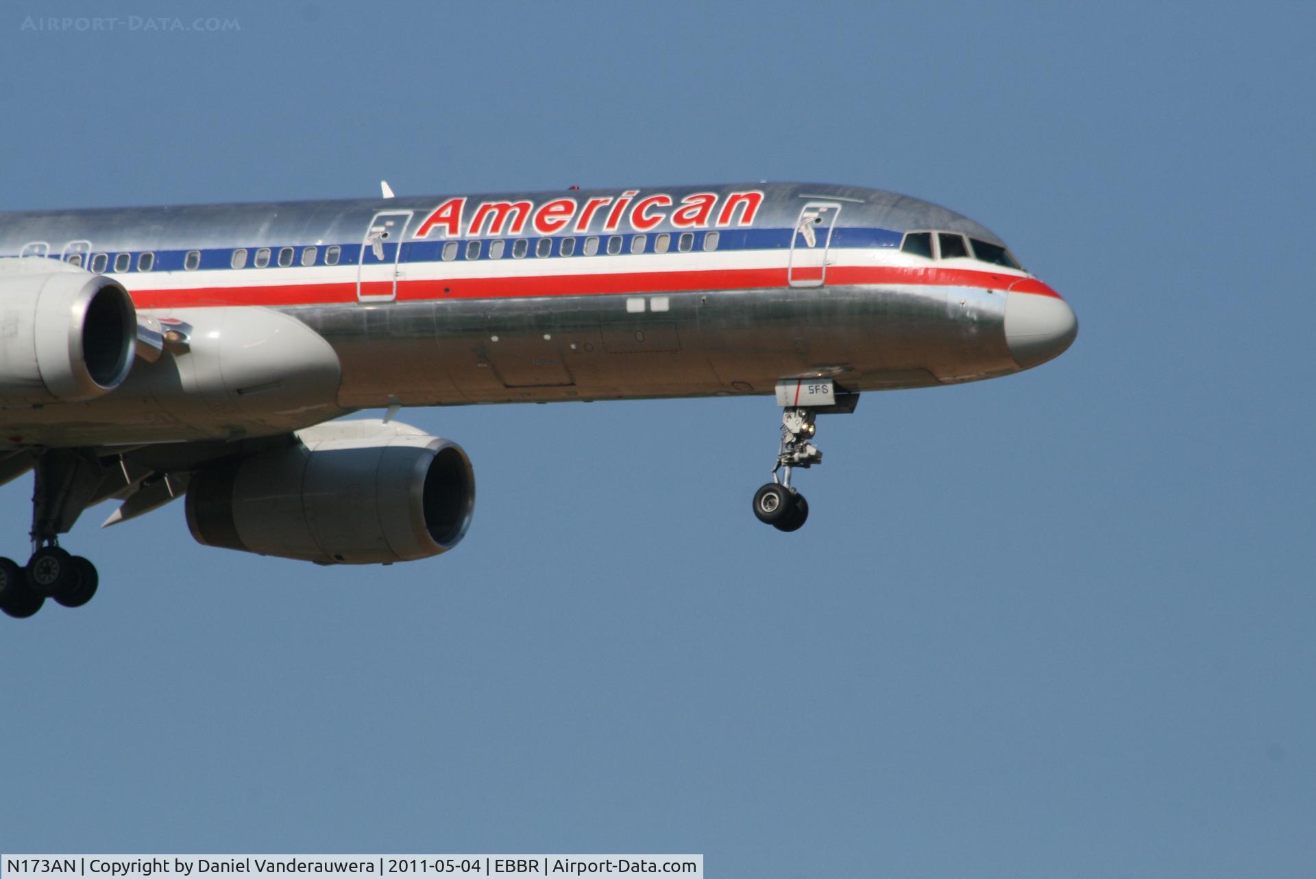 N173AN, 2002 Boeing 757-223 C/N 32399, Arrival of flight AA172 to RWY 02