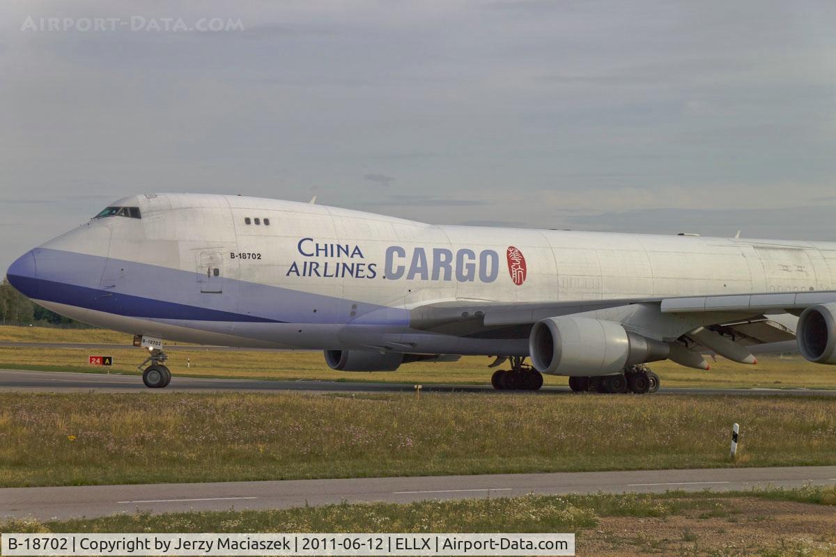 B-18702, 2000 Boeing 747-409F/SCD C/N 30760, B-18702