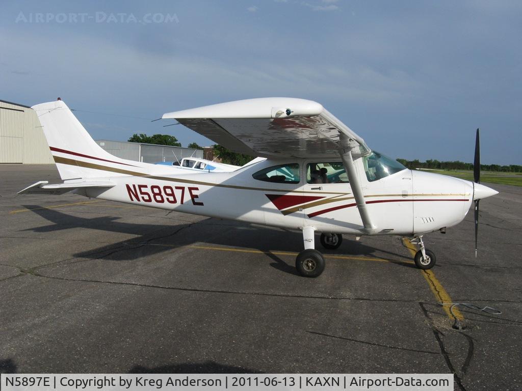 N5897E, Cessna R182 Skylane RG C/N 18268337, Cessna R182 Skylane on the line.