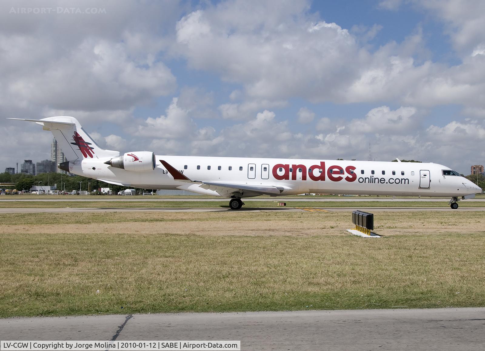 LV-CGW, 2006 Canadair CRJ-900ER (CL-600-2D24) C/N 15065, Taxi to RWY 13.