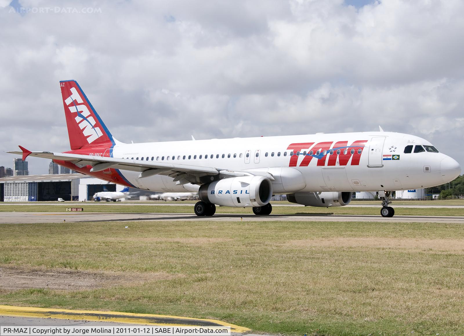 PR-MAZ, 2005 Airbus A320-232 C/N 2513, Taxi to RWY 13.