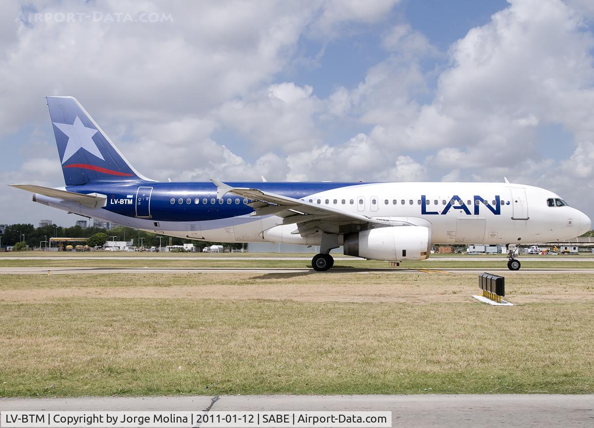 LV-BTM, 2001 Airbus A320-233 C/N 1548, Taxi to RWY 13.