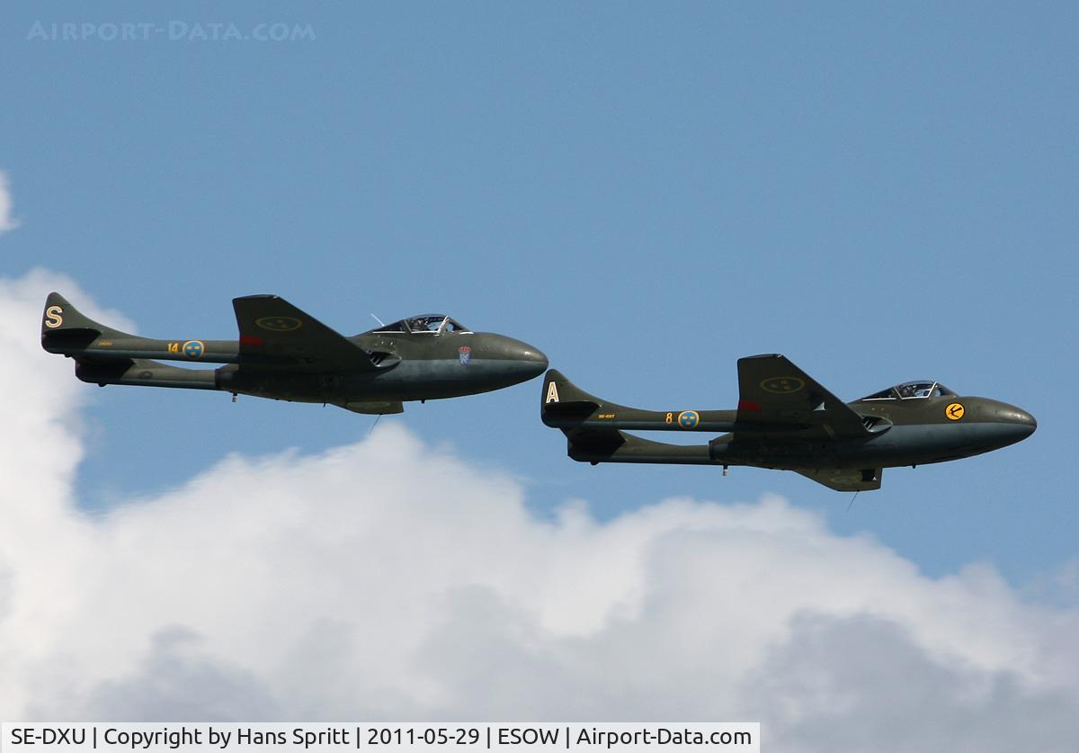 SE-DXU, 1953 De Havilland DH-115 Vampire T.11 C/N 15264, Vampires at Hässlö Roll Out air show