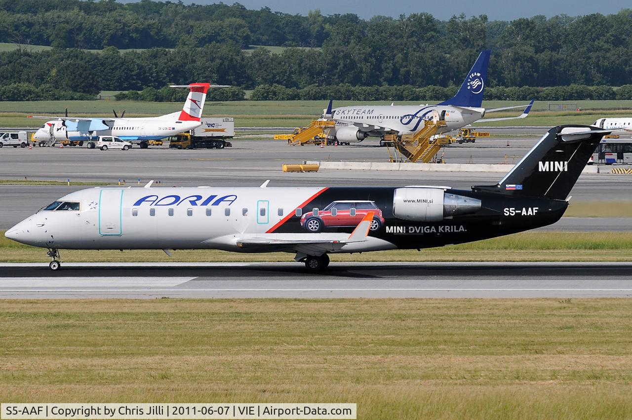 S5-AAF, 1998 Canadair CRJ-200LR (CL-600-2B19) C/N 7272, Adria