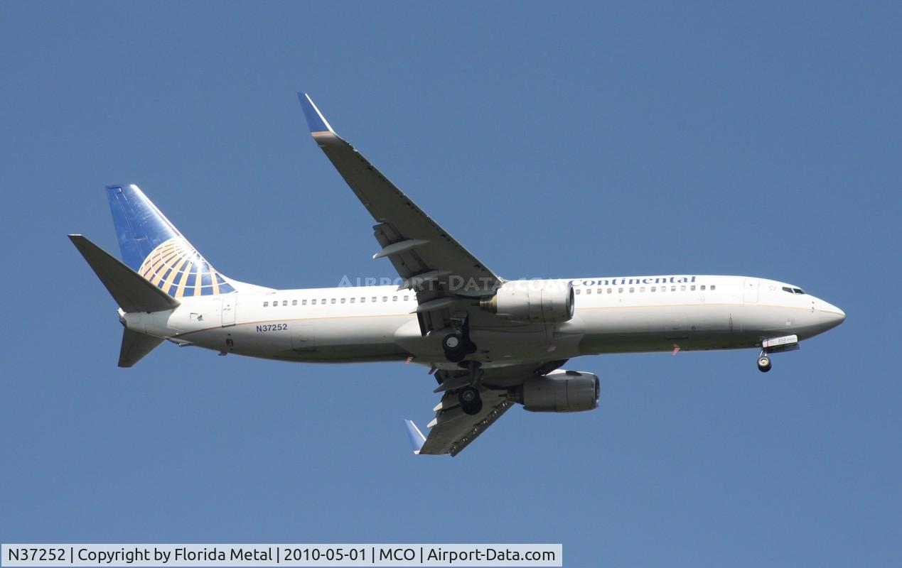 N37252, 2000 Boeing 737-824 C/N 30583, Continental 737