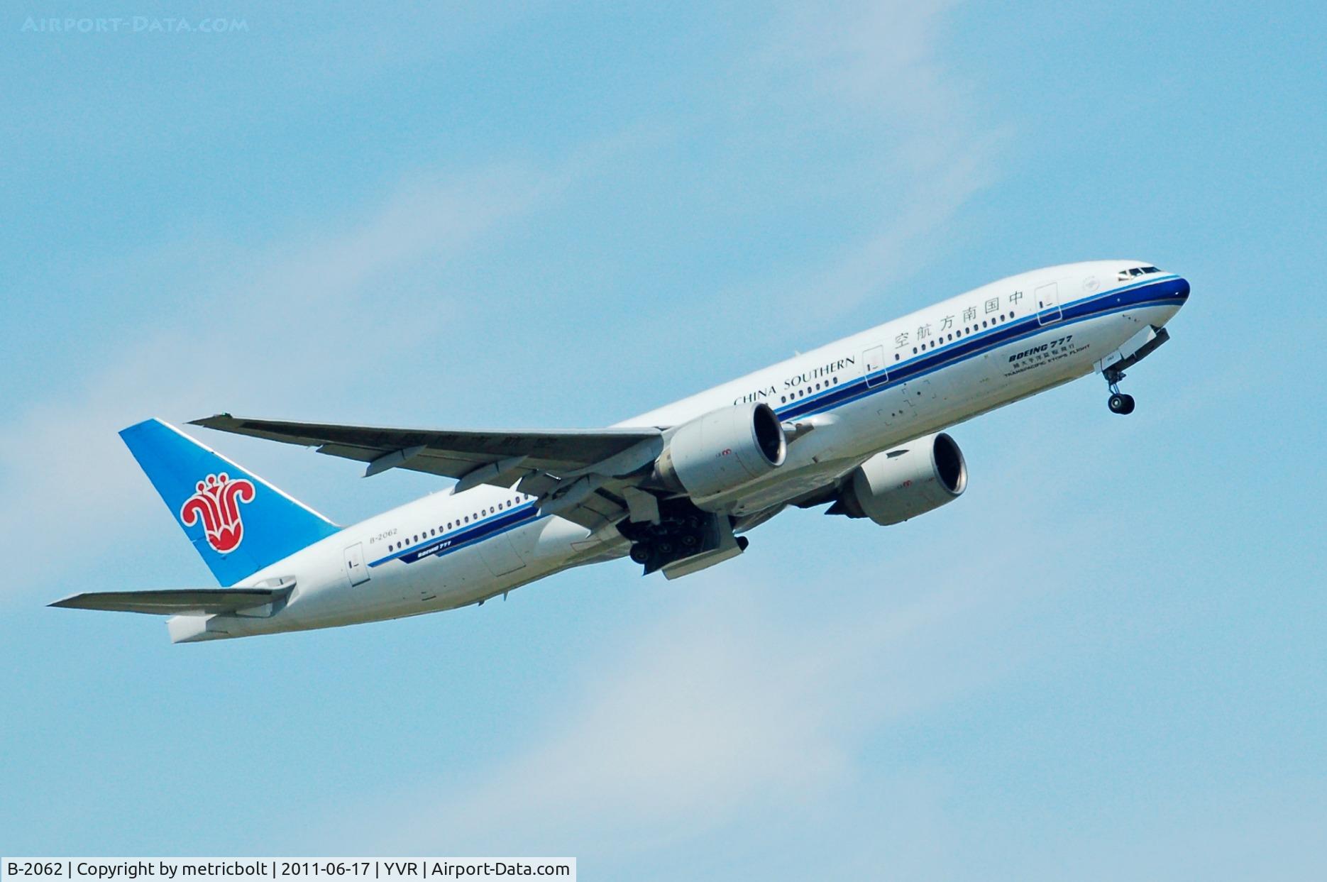 B-2062, 1998 Boeing 777-21B/ER C/N 27606, Flight CZ330 to CAN(Guangzhou)