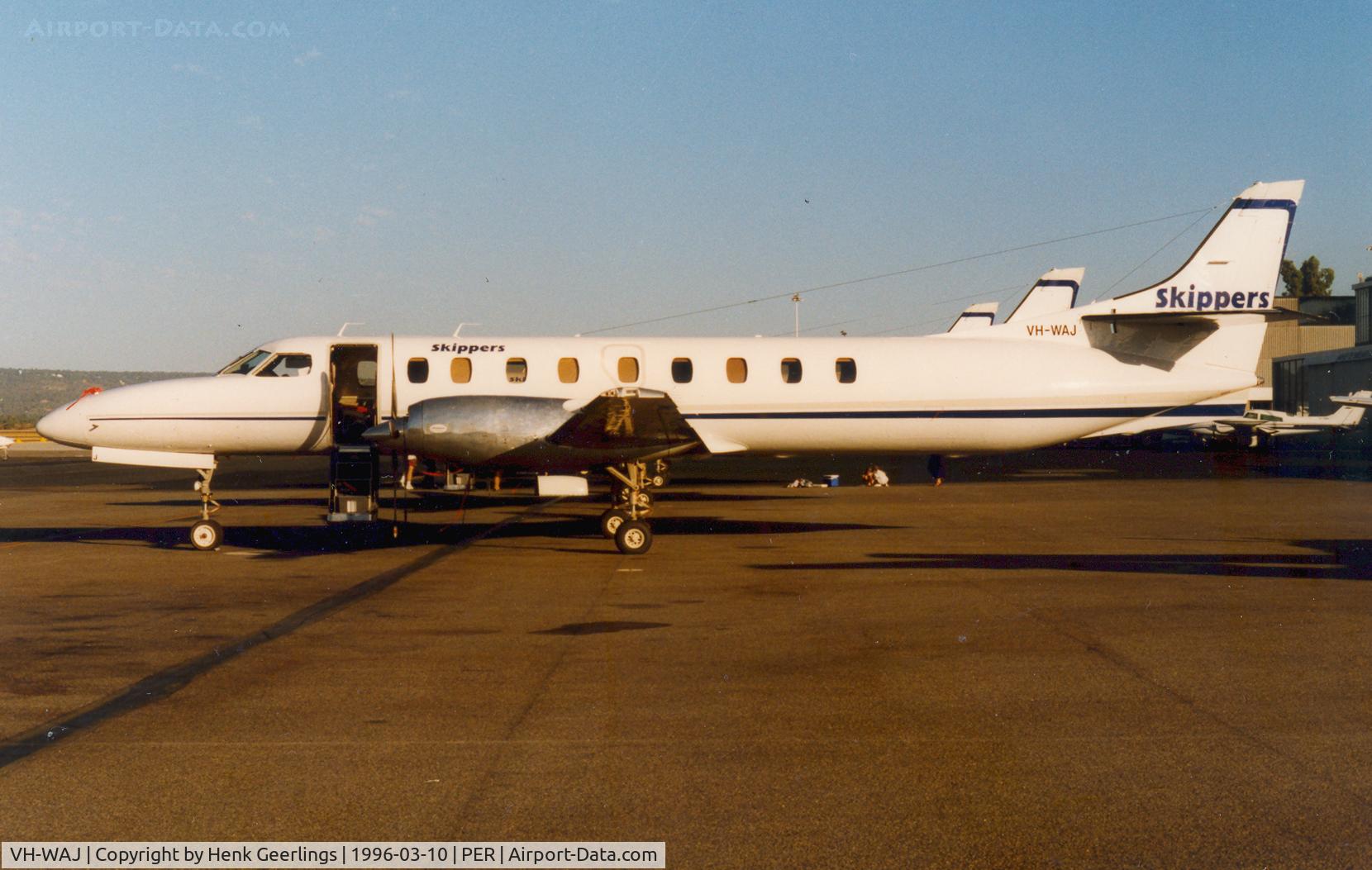 VH-WAJ, 1995 Fairchild SA-227DC Metro 23 C/N DC-876B, Skippers