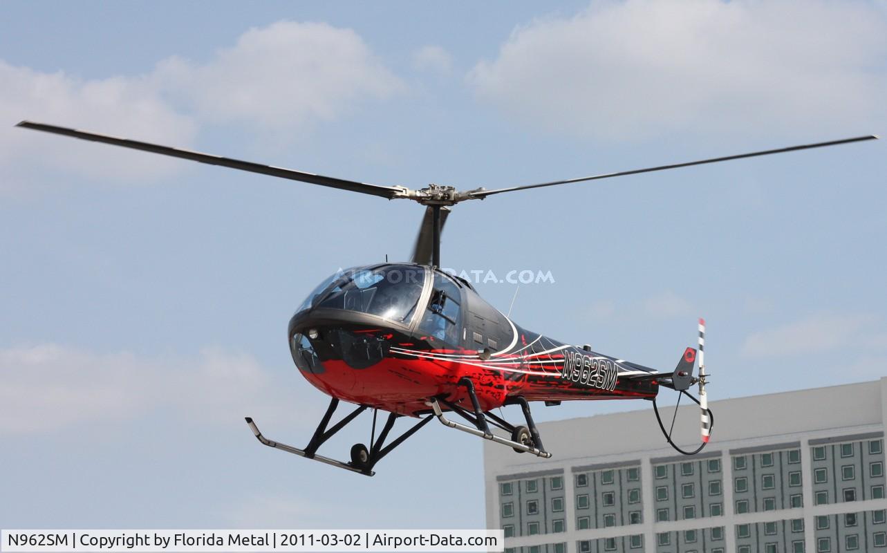 N962SM, 2007 Enstrom 280FX Shark C/N 2132, Enstrom 280FX at Heliexpo Orlando