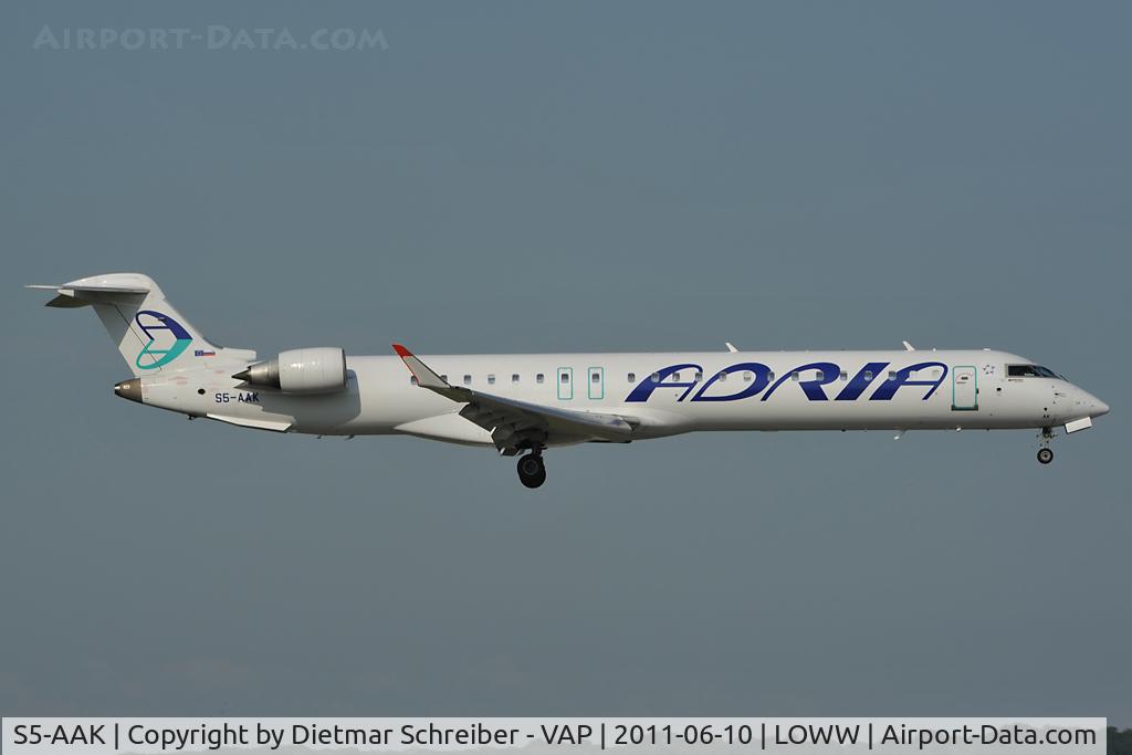 S5-AAK, 2007 Canadair CRJ-900ER (CL-600-2D24) C/N 15128, Adria Airways regionaljet 900