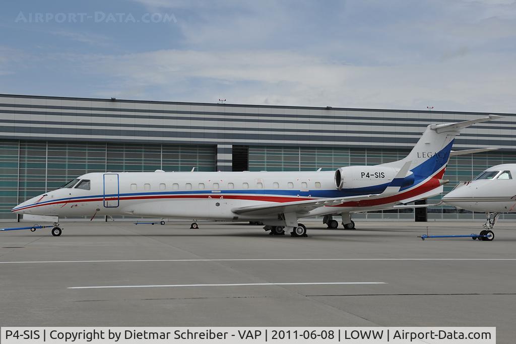 P4-SIS, Embraer EMB-135BJ Legacy C/N 14500586, Embraer 135