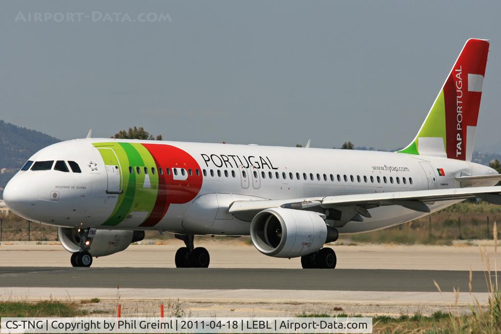 CS-TNG, 1998 Airbus A320-214 C/N 945, Taken at BCN