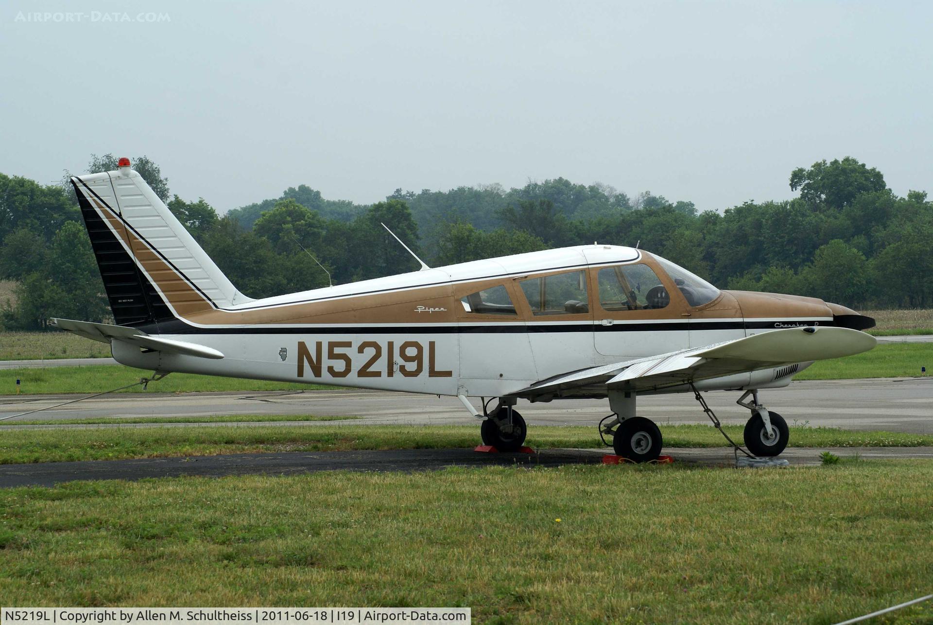 N5219L, 1968 Piper PA-28-180 C/N 28-4512, 1967 Piper PA-28-180