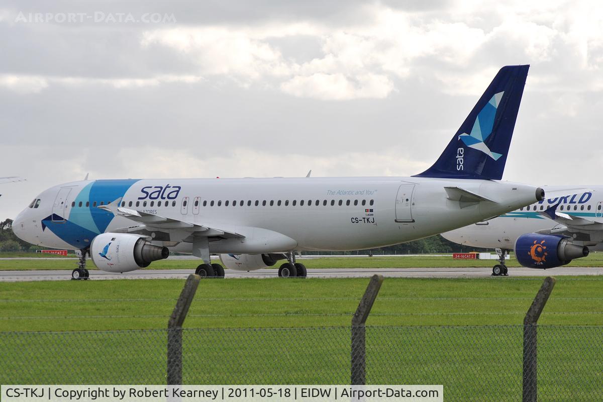 CS-TKJ, 1998 Airbus A320-212 C/N 795, Charter for the UEFA Cup final