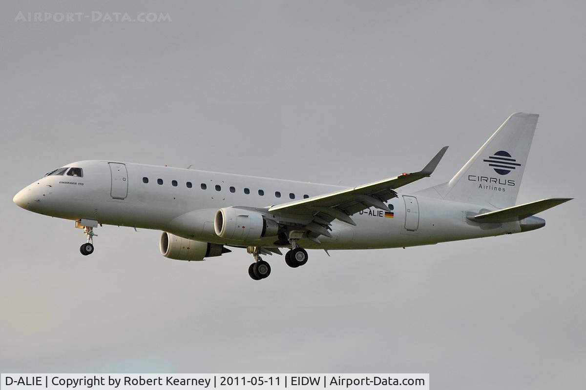 D-ALIE, 2004 Embraer 170LR (ERJ-170-100LR) C/N 17000059, On finals on r/w 28