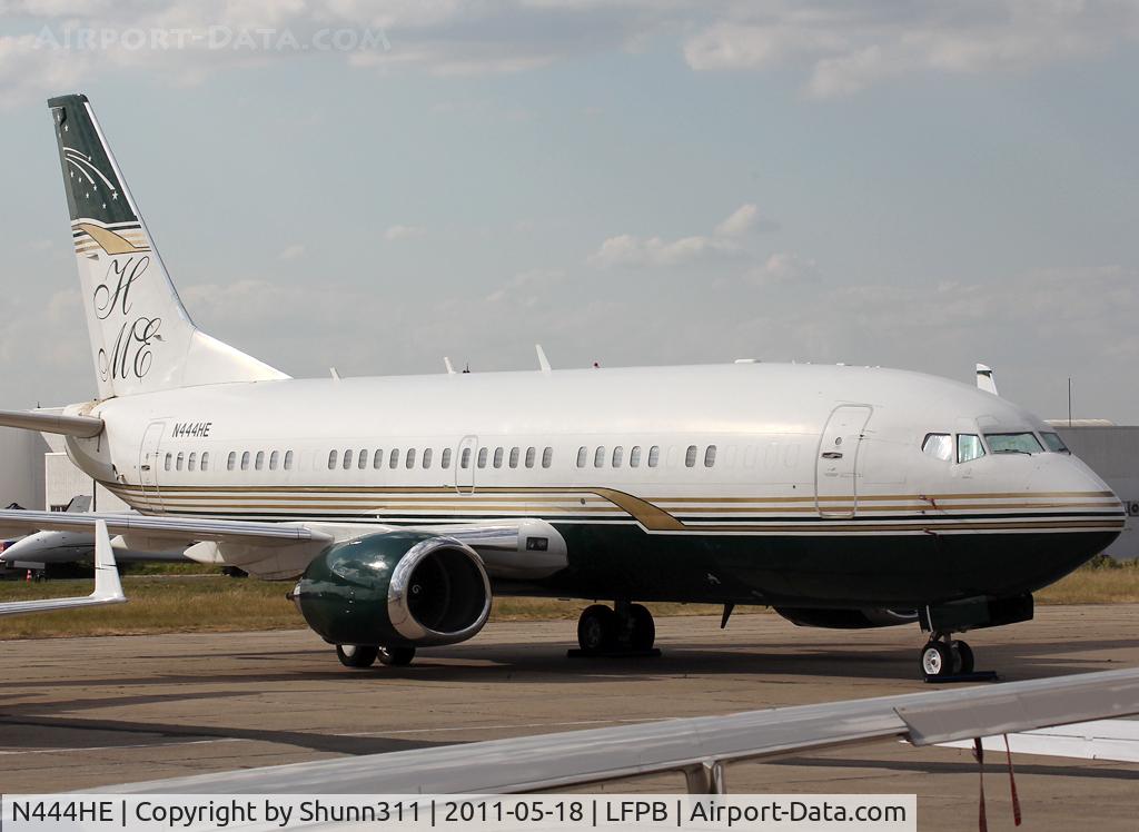 N444HE, 1987 Boeing 737-300 C/N 23800, Parked...