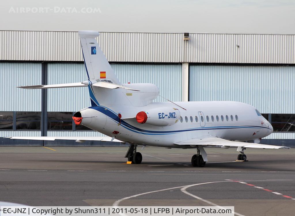 EC-JNZ, 2000 Dassault Falcon 900C C/N 181, Parked...