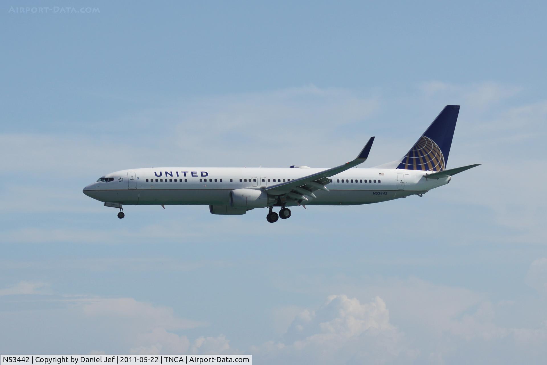 N53442, 2009 Boeing 737-924/ER C/N 33536, Continental/United landing at TNCA