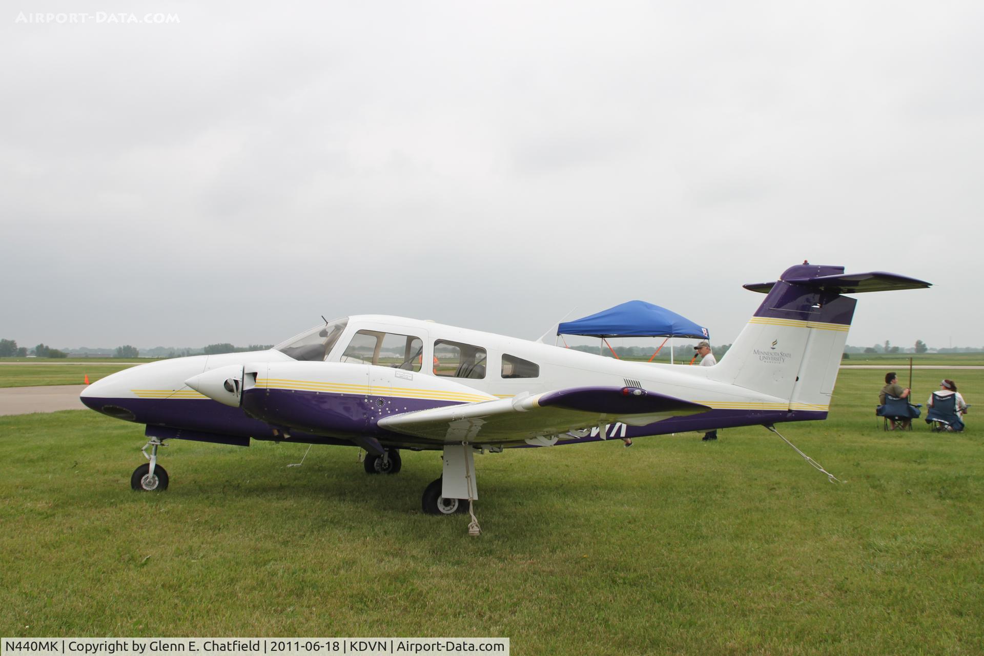 N440MK, 2001 Piper PA-44-180 Seminole C/N 4496068, At the Quad Cities Air Show.