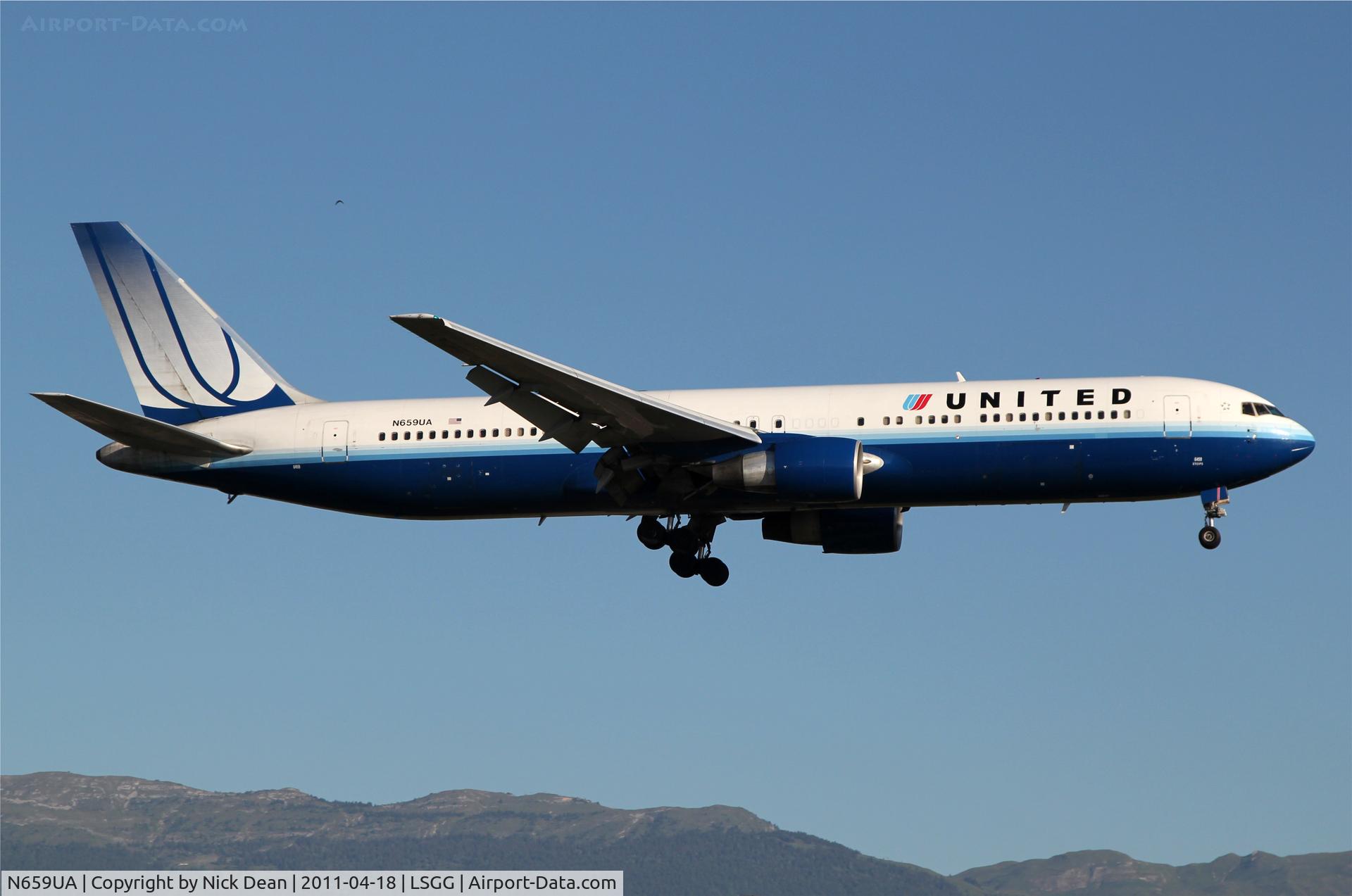 N659UA, 1993 Boeing 767-322 C/N 27114, LSGG/GVA