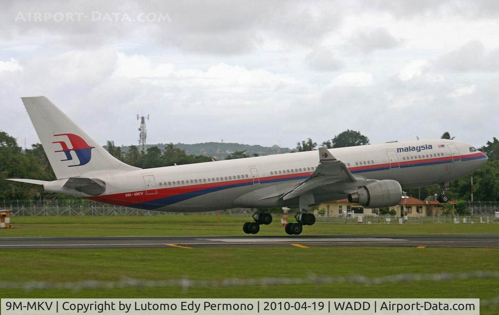 9M-MKV, 1999 Airbus A330-223 C/N 296, Malaysia Airlines