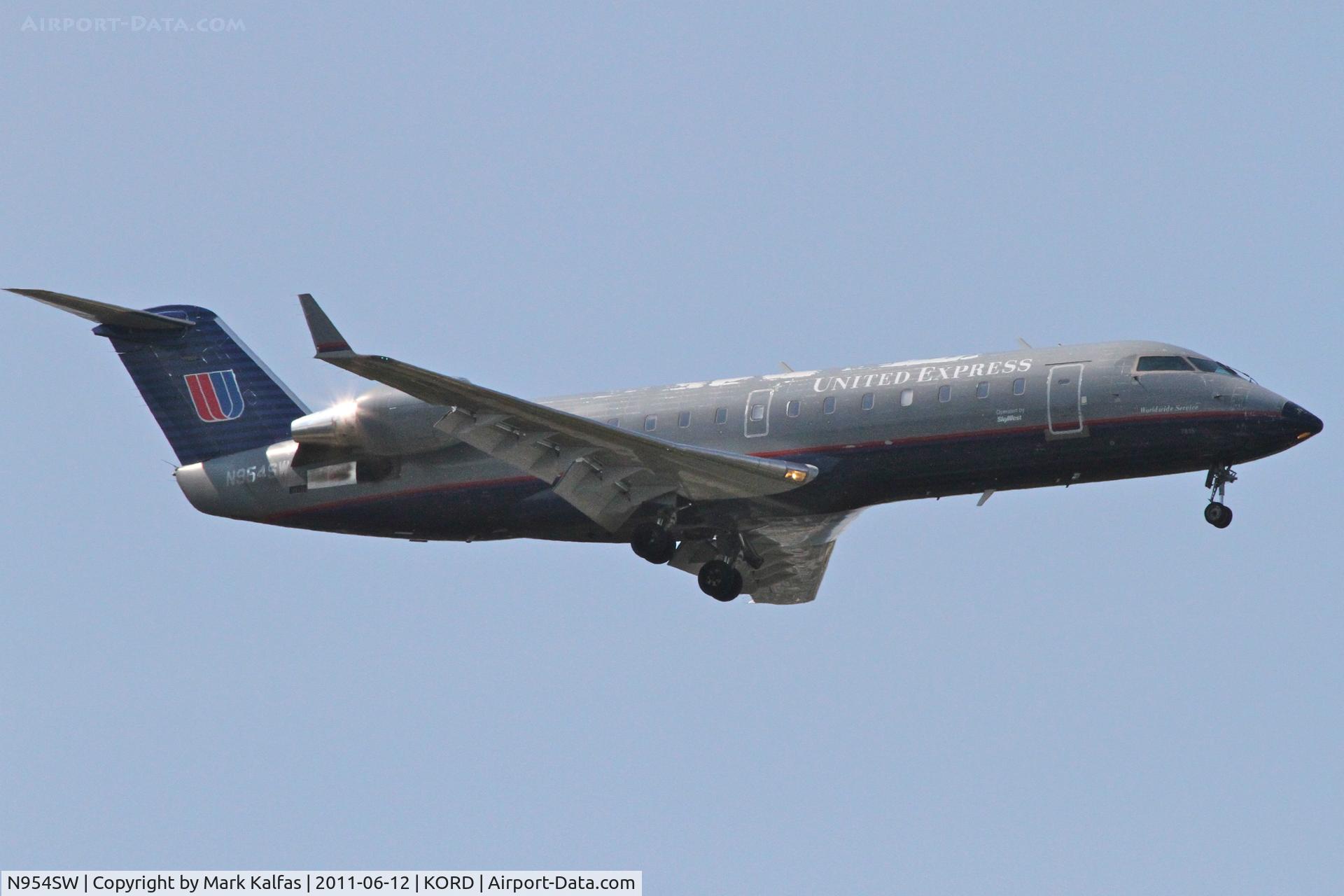 N954SW, 2003 Bombardier CRJ-200LR (CL-600-2B19) C/N 7815, SkyWest/United Express Bombardier CL-600-2B19, SKW6520 arriving from KMBS, RWY 10 approach KORD.