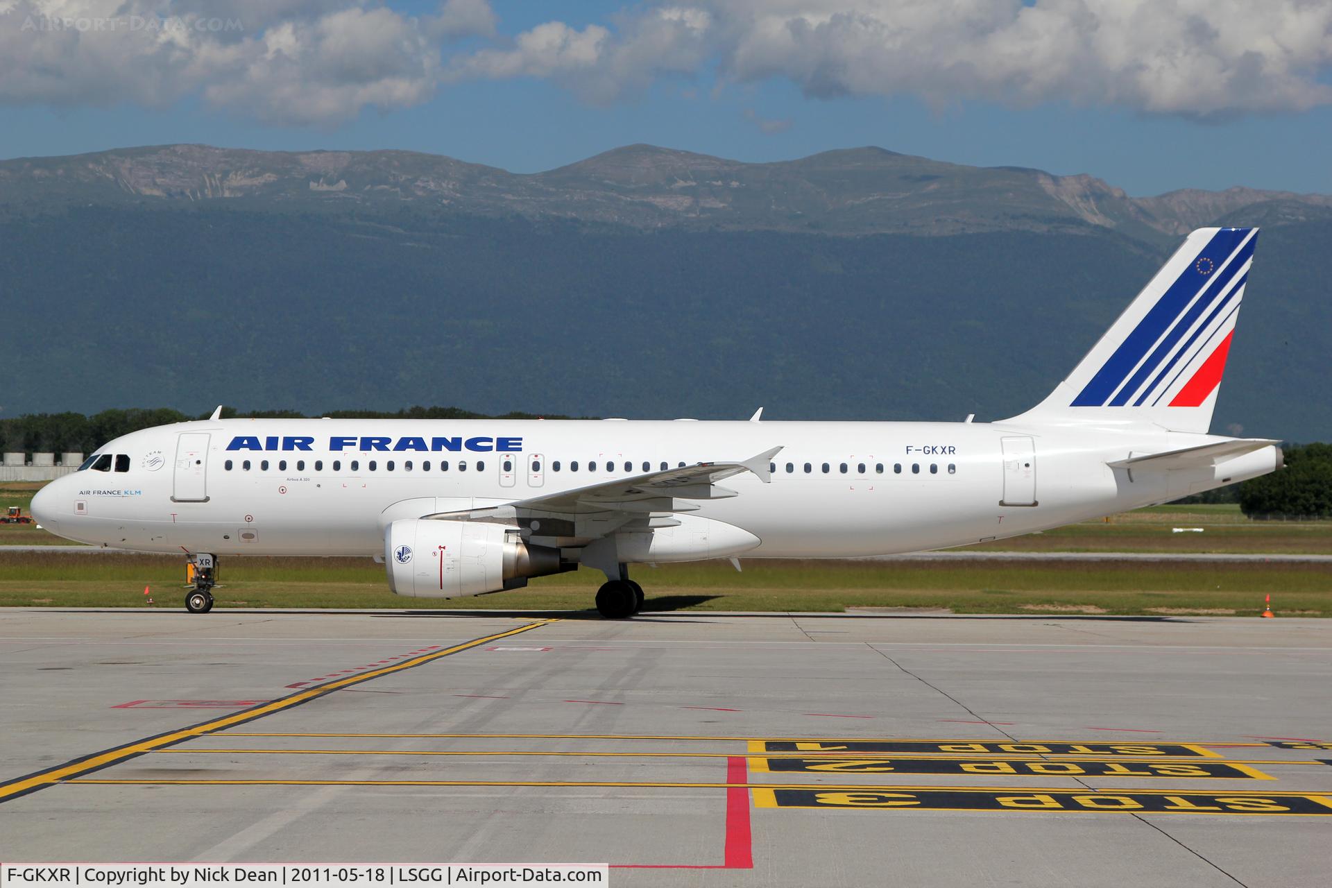 F-GKXR, 2009 Airbus A320-214 C/N 3795, LSGG/GVA