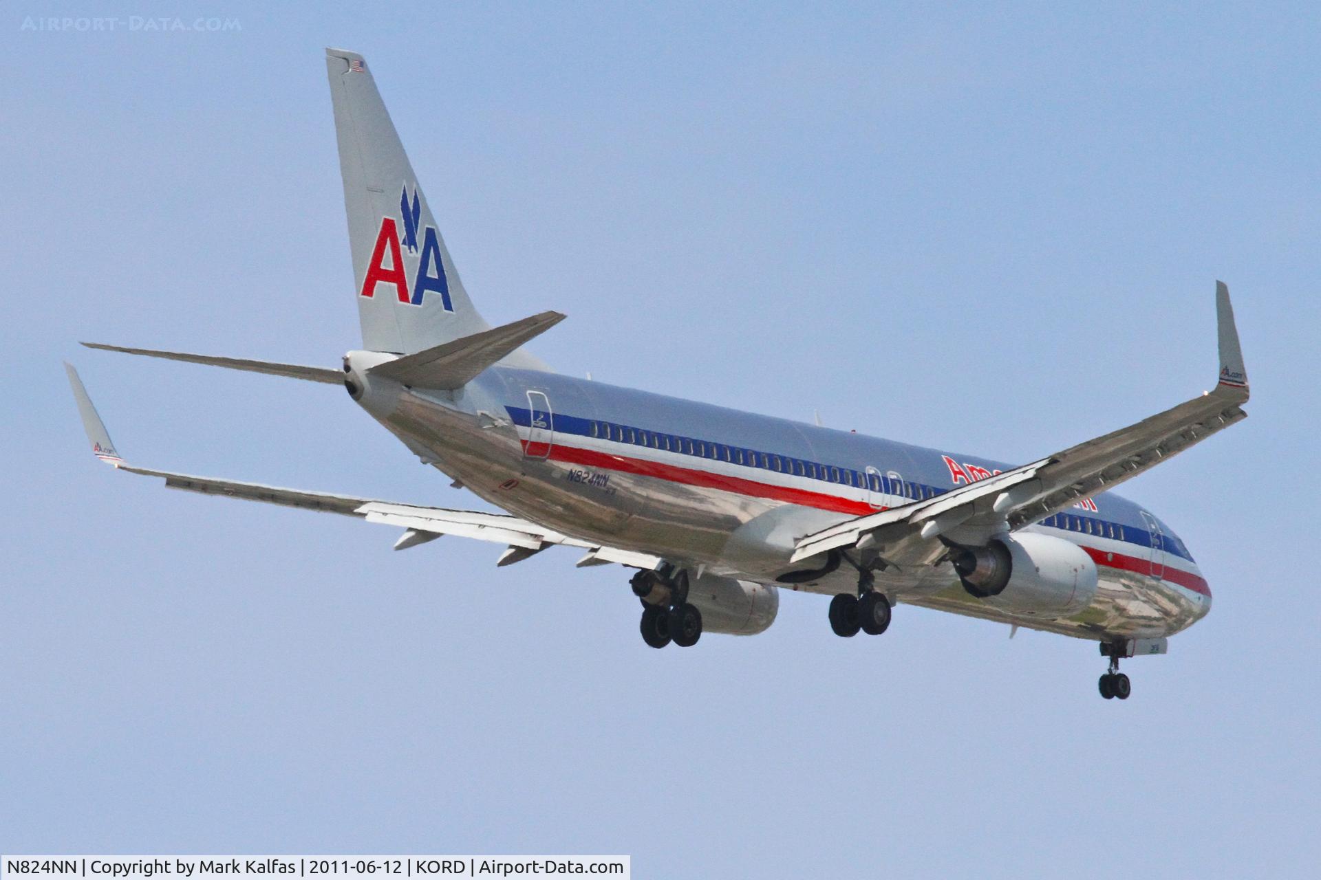 N824NN, 2010 Boeing 737-823 C/N 30916, American Airlines Boeing 737-823, AAL1566 arriving from KSFO, RWY 10 approach KORD.