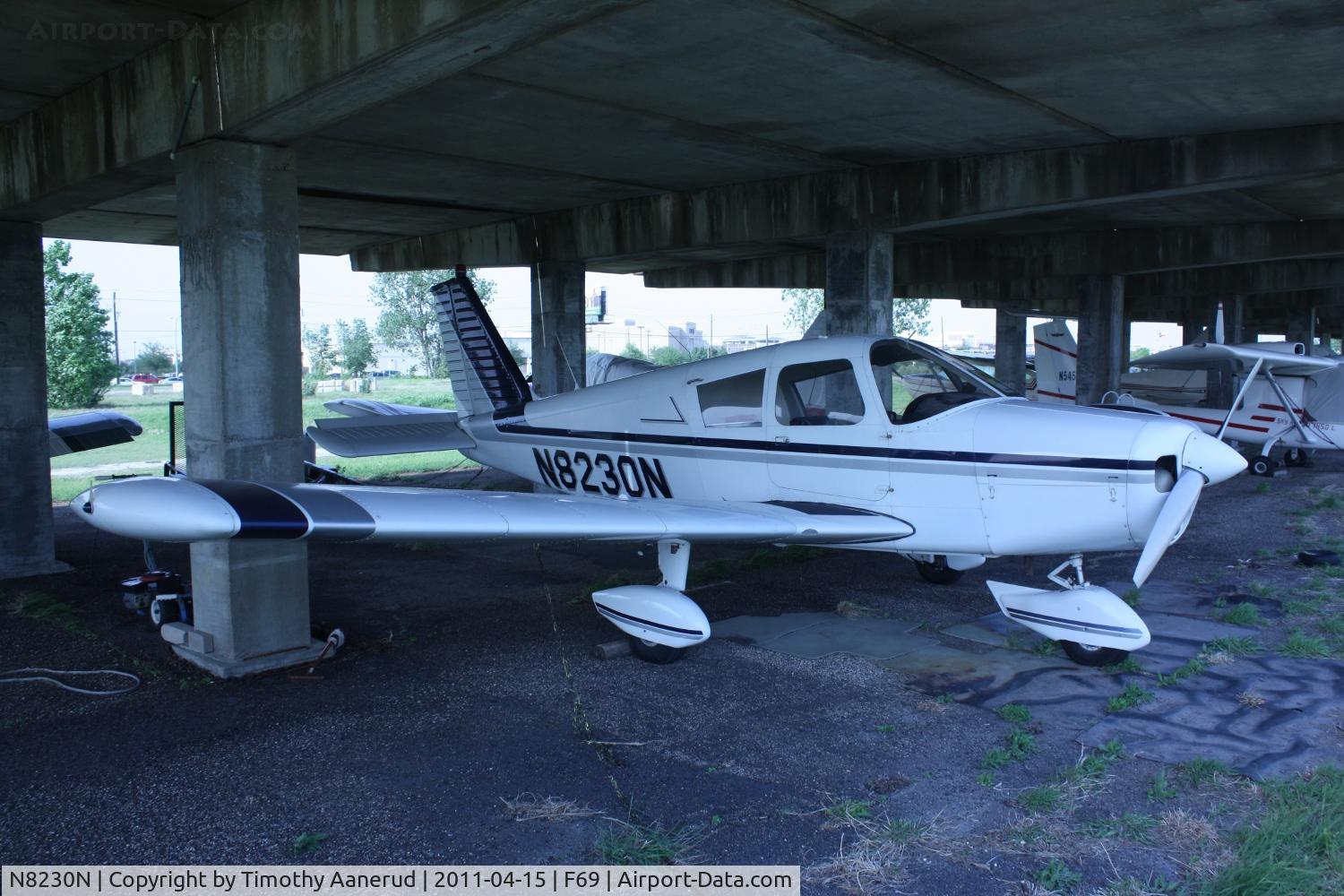 N8230N, 1969 Piper PA-28-140 C/N 28-25435, 1969 Piper PA-28-140, c/n: 28-25435