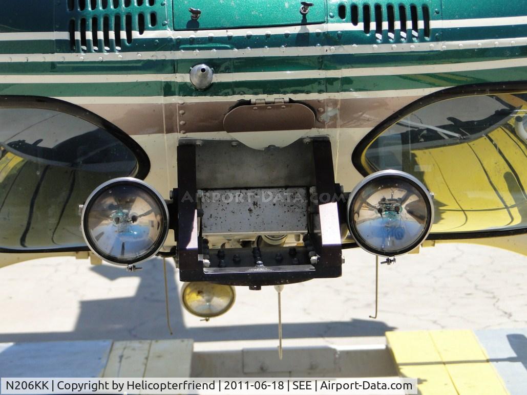 N206KK, Bell 206L-1 LongRanger II C/N 45486, Appears to be an extra set of special lights to assist with checking wires