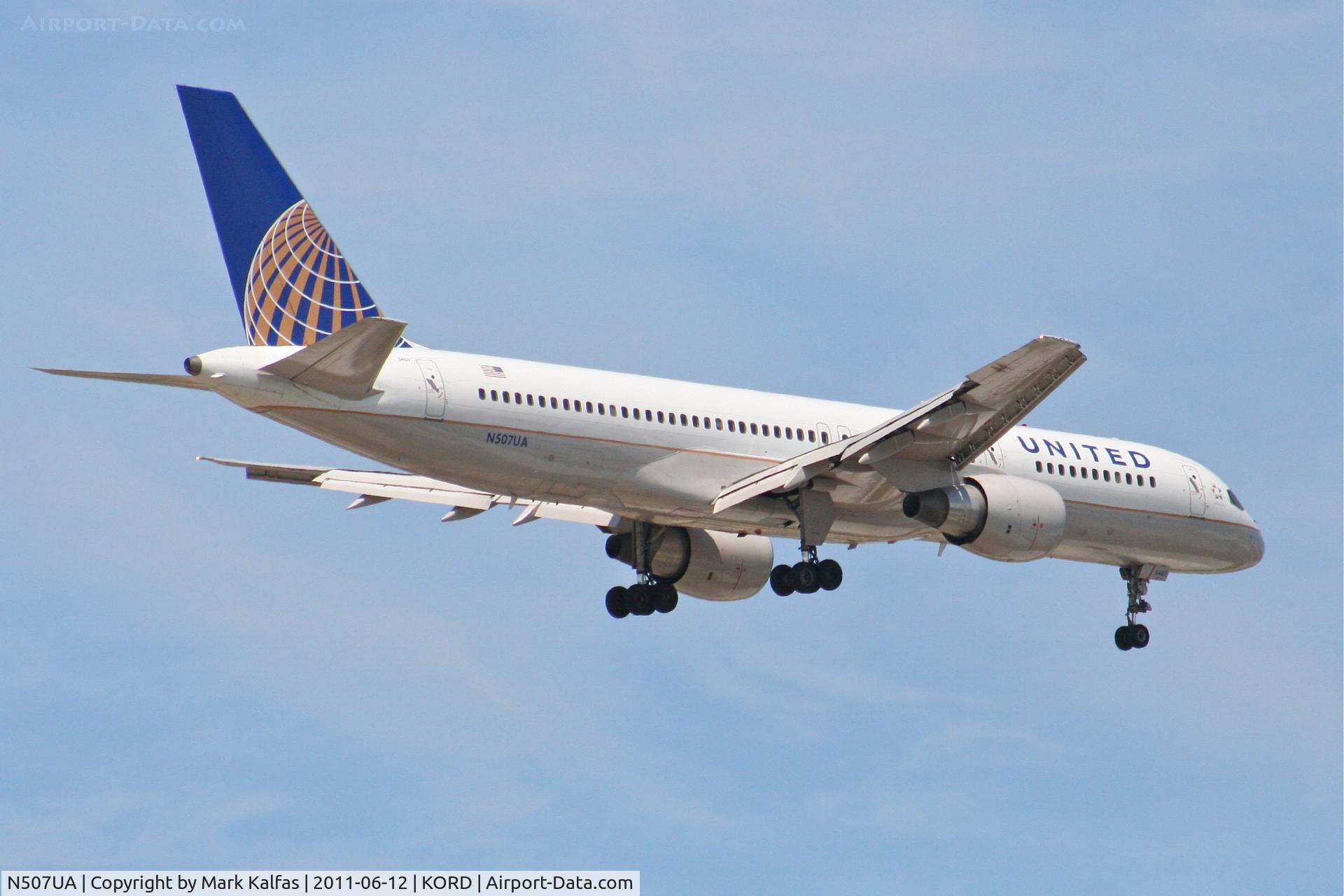 N507UA, 1990 Boeing 757-222F C/N 24743, United Airlines Boeing 757-222, UAL815 arriving from KLGA, RWY 10 approach KORD.