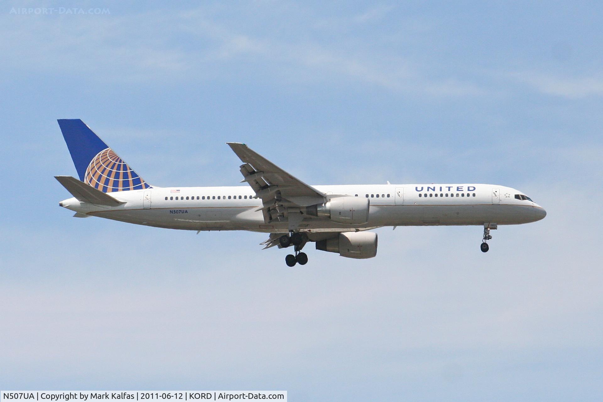 N507UA, 1990 Boeing 757-222F C/N 24743, United Airlines Boeing 757-222, UAL815 arriving from KLGA, RWY 10 approach KORD.
