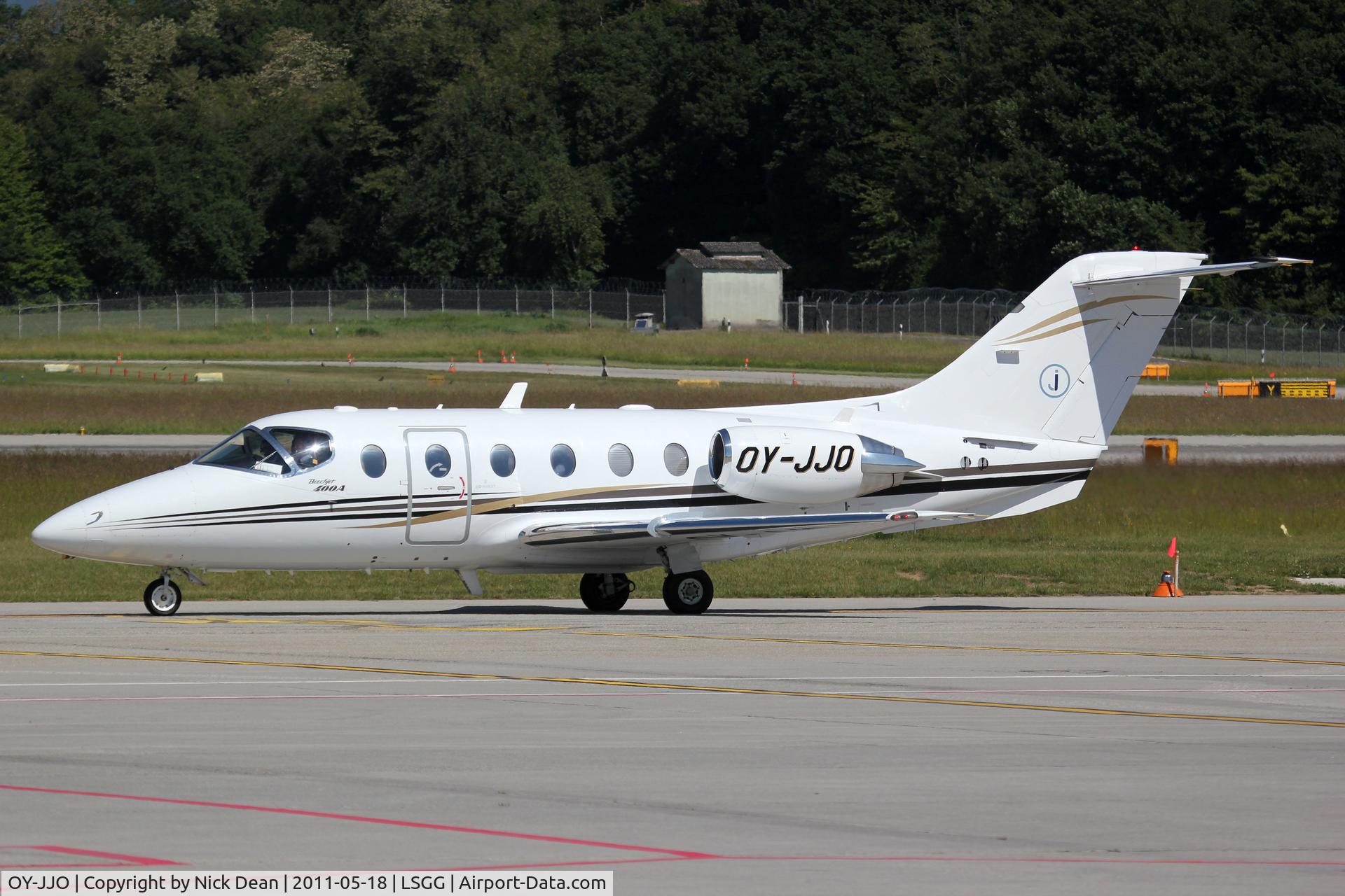 OY-JJO, 2000 Raytheon Beechjet 400A C/N RK-267, LSGG/GVA