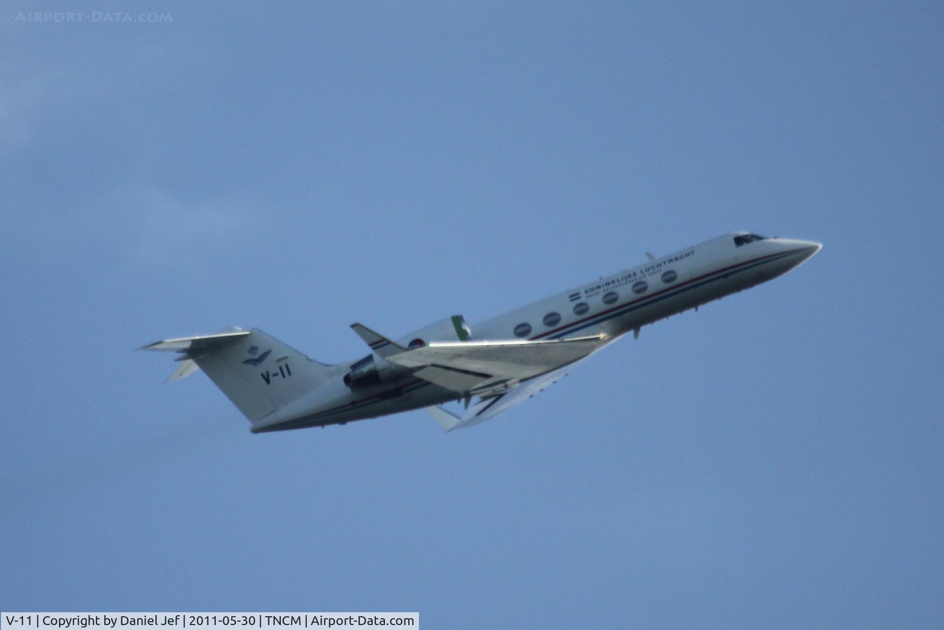 V-11, Gulfstream Aerospace G-IV C/N 1009, V-11 departing TNCM for the US