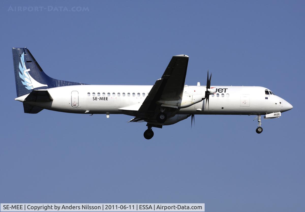 SE-MEE, 1989 British Aerospace ATP C/N 2019, On final approach for runway 19L.