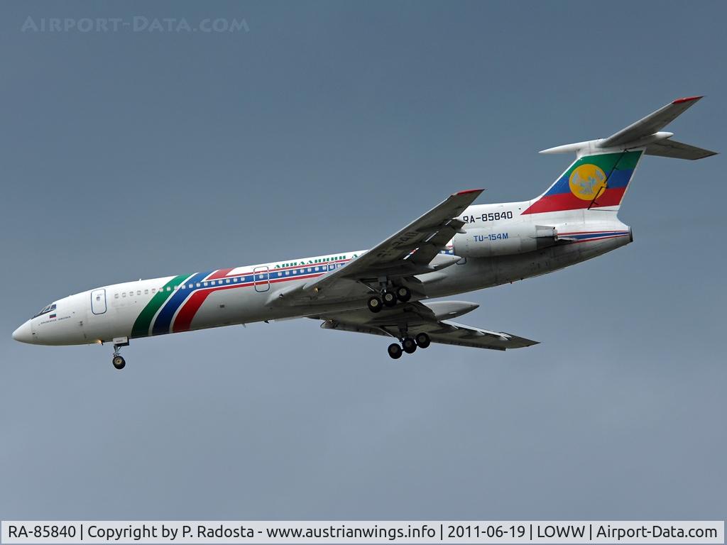 RA-85840, 1998 Tupolev Tu-154M C/N 98A1011, Very rare visitor at VIE