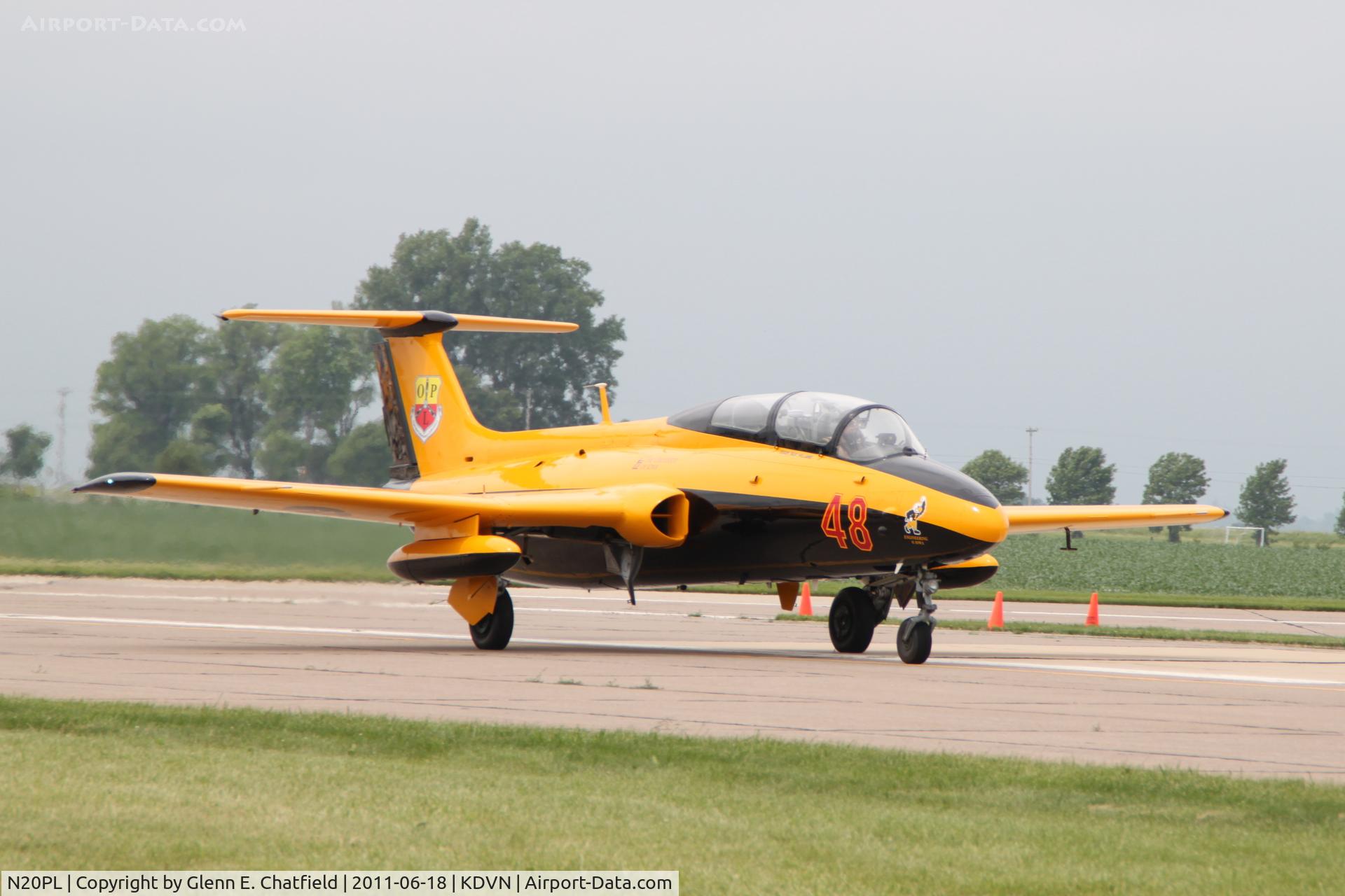 N20PL, 1973 Aero L-29C Delfin C/N 395097, At the Quad Cities Air Show.