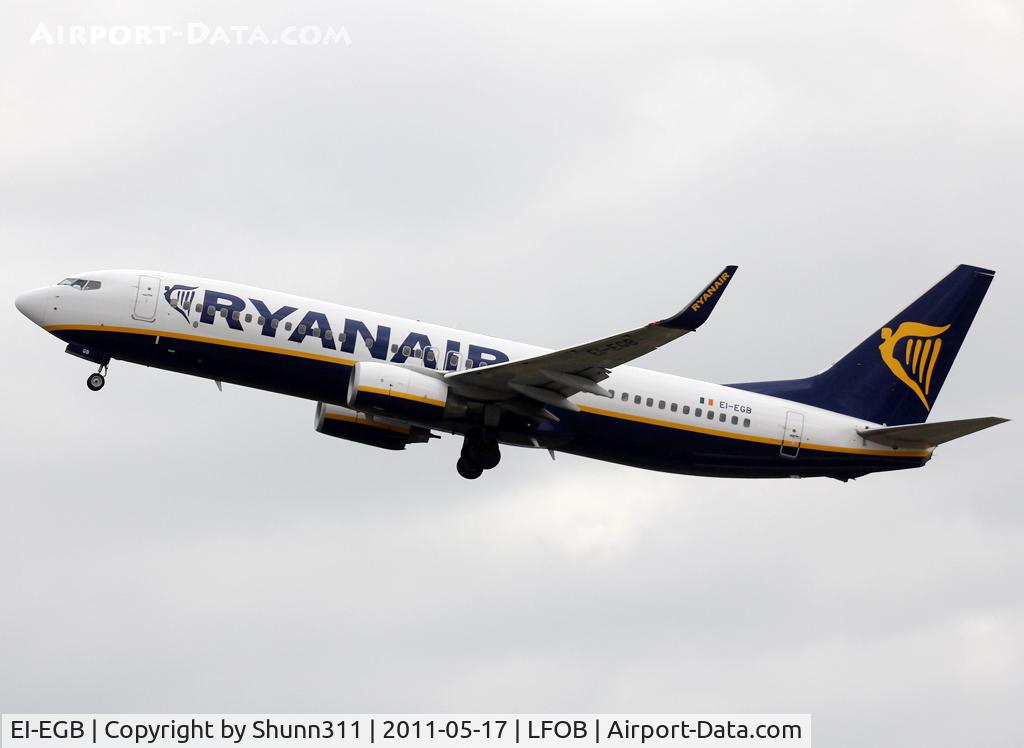 EI-EGB, 2009 Boeing 737-8AS C/N 38491, On take off...