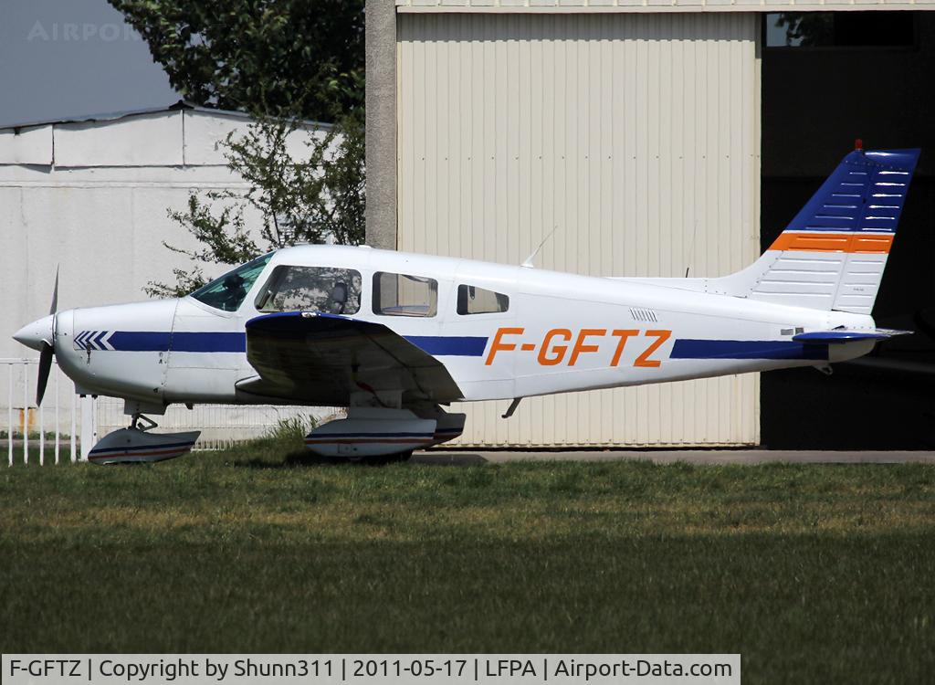 F-GFTZ, Piper PA-28-161 Warrior II C/N 28-8216093, Parked...