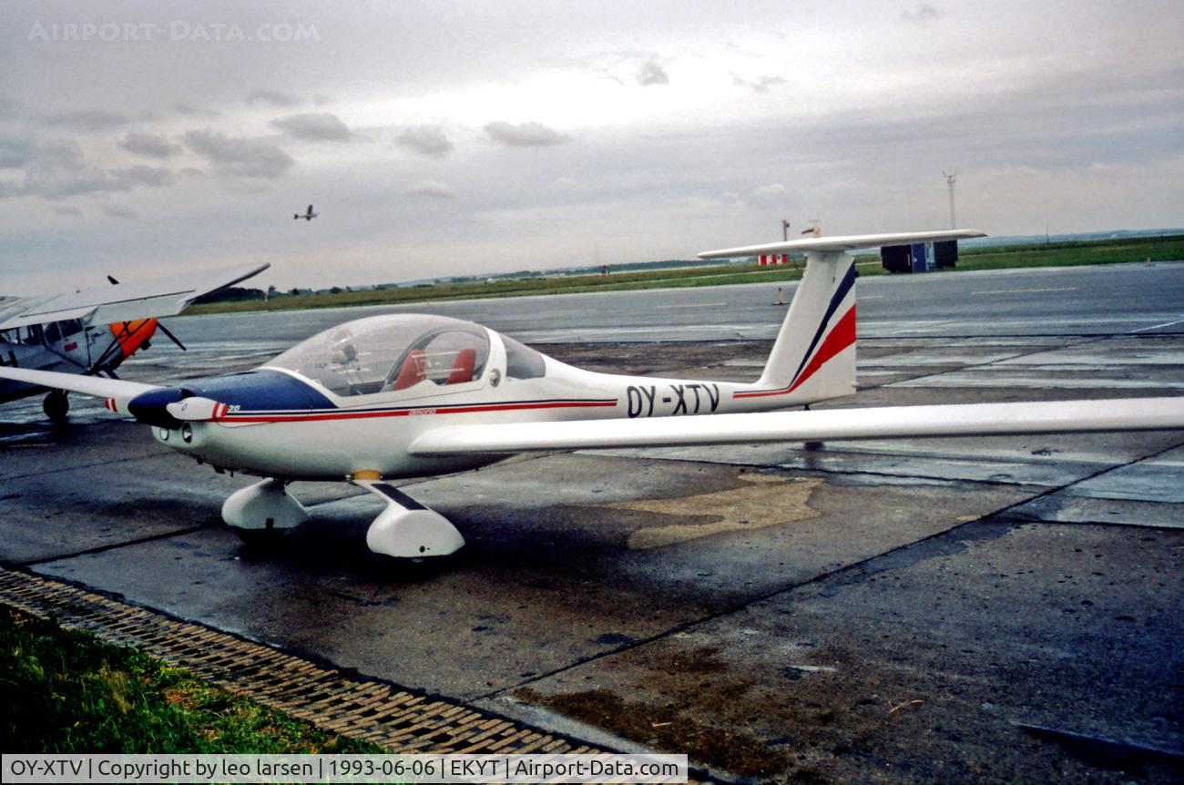 OY-XTV, 1986 Hoffmann H-36 Dimona C/N 36220, Aalborg open house 6.6.93