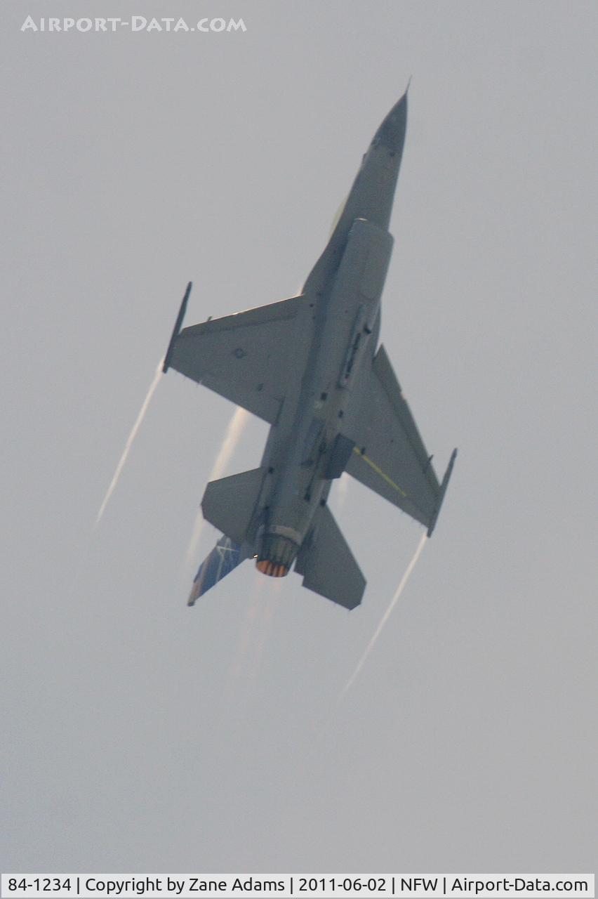 84-1234, 1984 General Dynamics F-16C Fighting Falcon C/N 5C-71, At NAS Fort Worth - Lockheed Martin company jet demo flight.