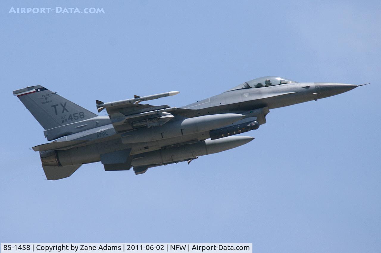 85-1458, 1985 General Dynamics F-16C Fighting Falcon C/N 5C-238, 301st FW F-16 At NAS JRB Fort Worth