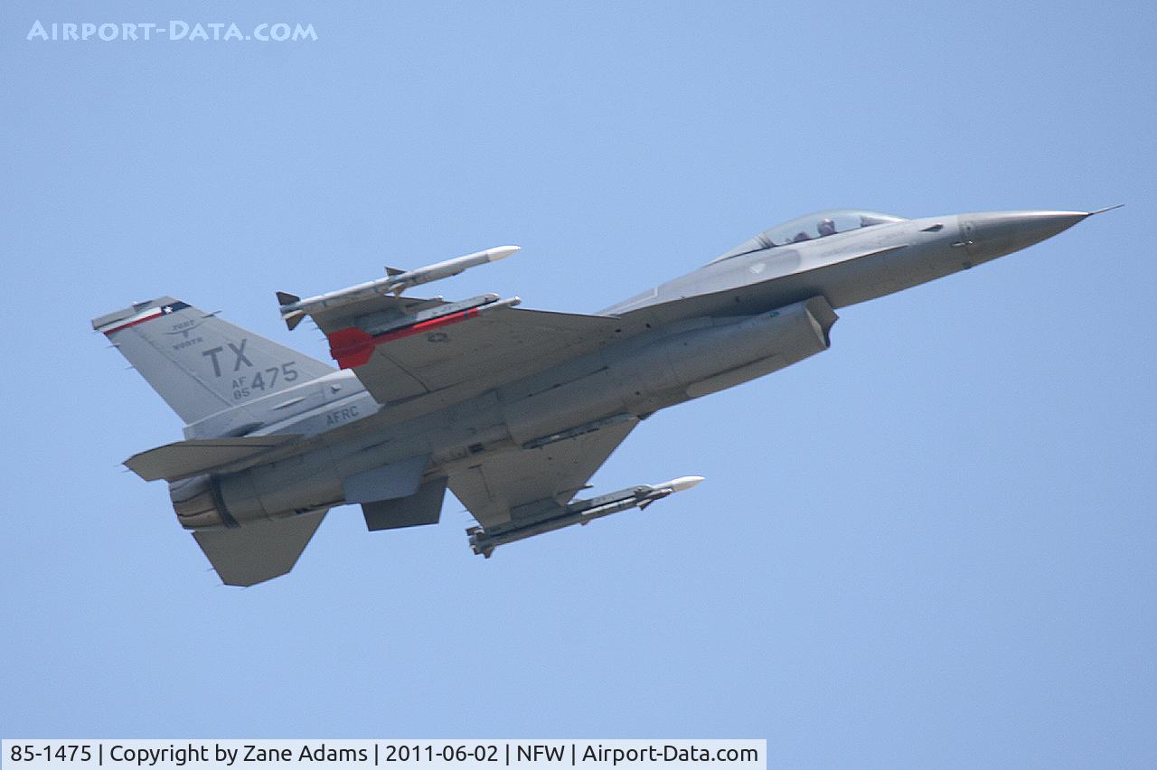 85-1475, 1985 General Dynamics F-16C Fighting Falcon C/N 5C-255, 301st FW F-16 At NAS Fort Worth
